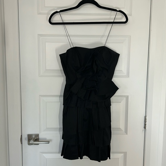 HAILEY LOGAN - Adrianna Papell black ruffle formal short dress prom size 5/6 - Picture 1 of 7